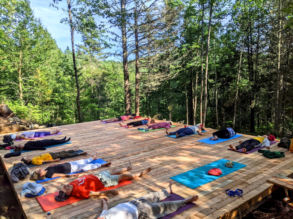 yoga meditation retraite en nature foret boreal